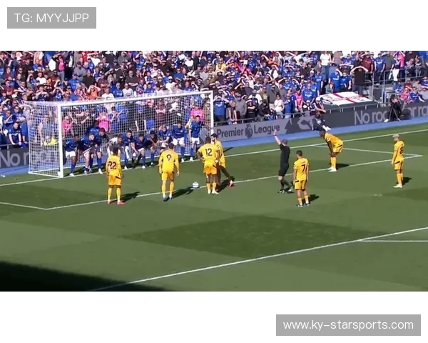 加的夫城定位球制造门前混乱